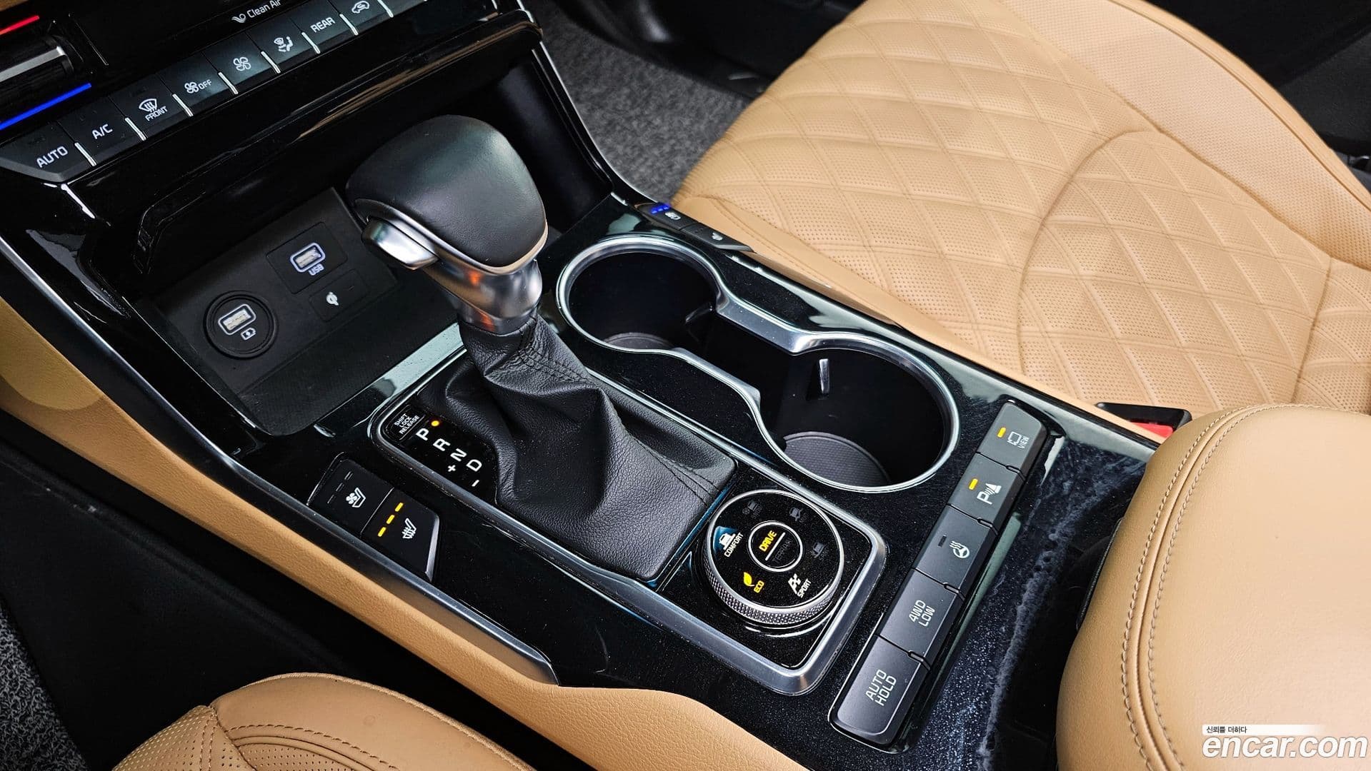 Main__Slider__Photo:Mohave Kia 2021.2-8