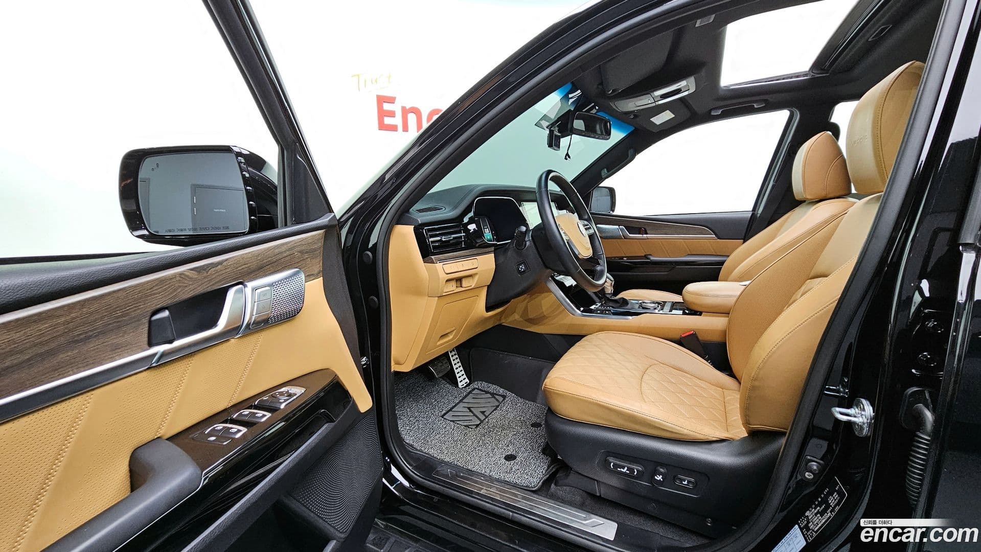 Main__Slider__Photo:Mohave Kia 2021.2-9