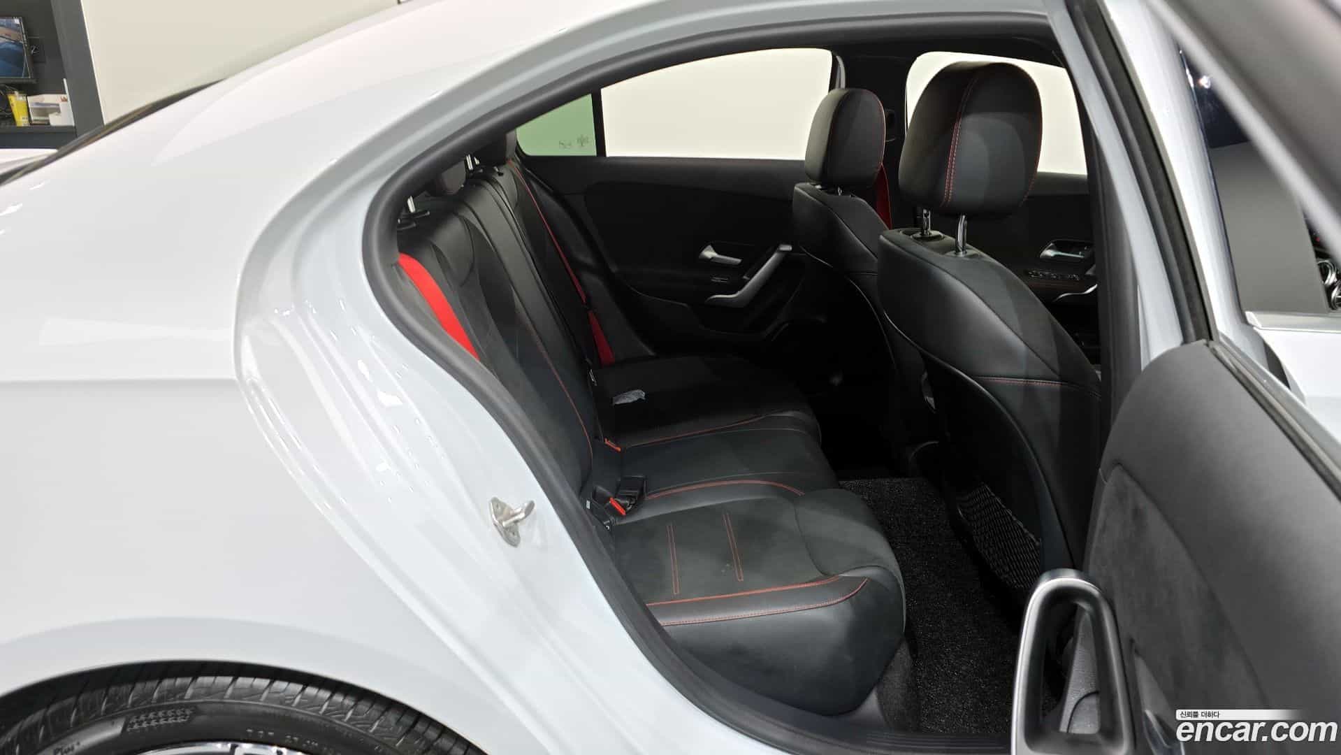 A-Class Mercedes-Benz 2021.1-OPTION-016