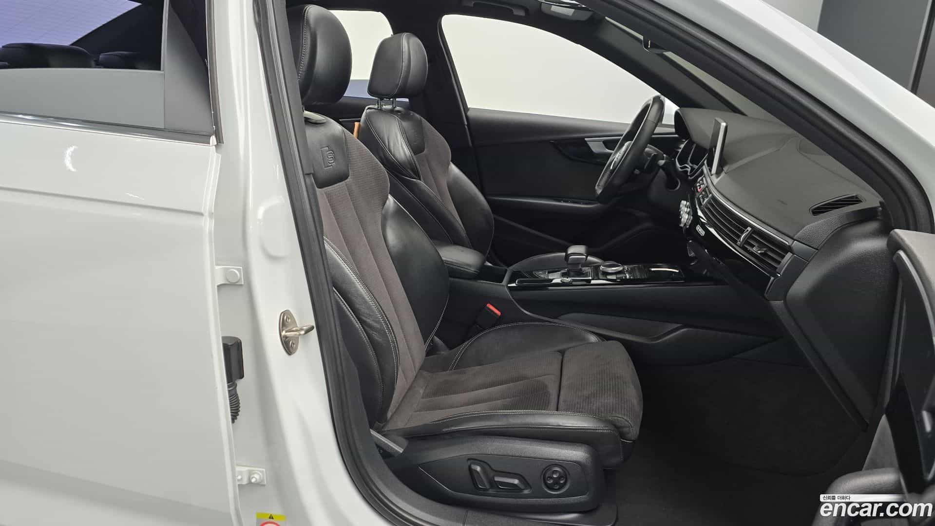 A4 Audi 2016.4-INNER-010