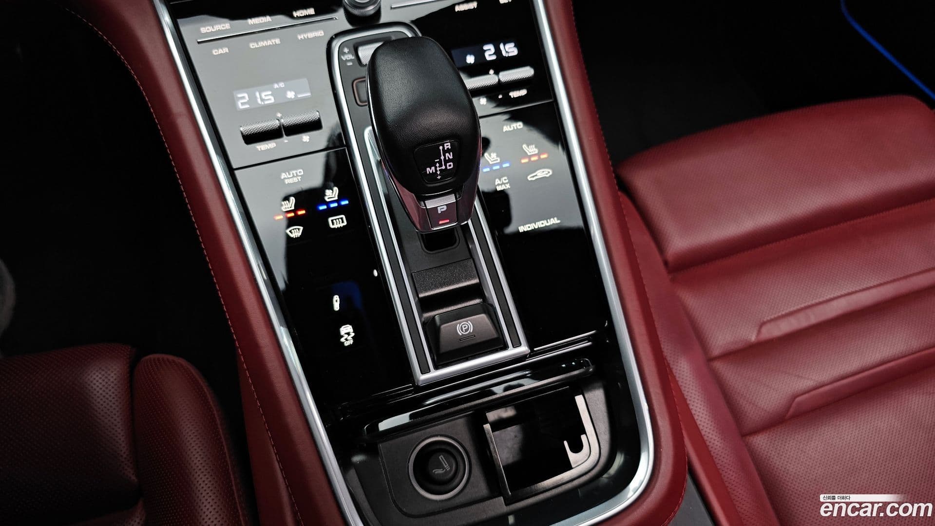 Main__Slider__Photo:Panamera Porsche 2018.11-8