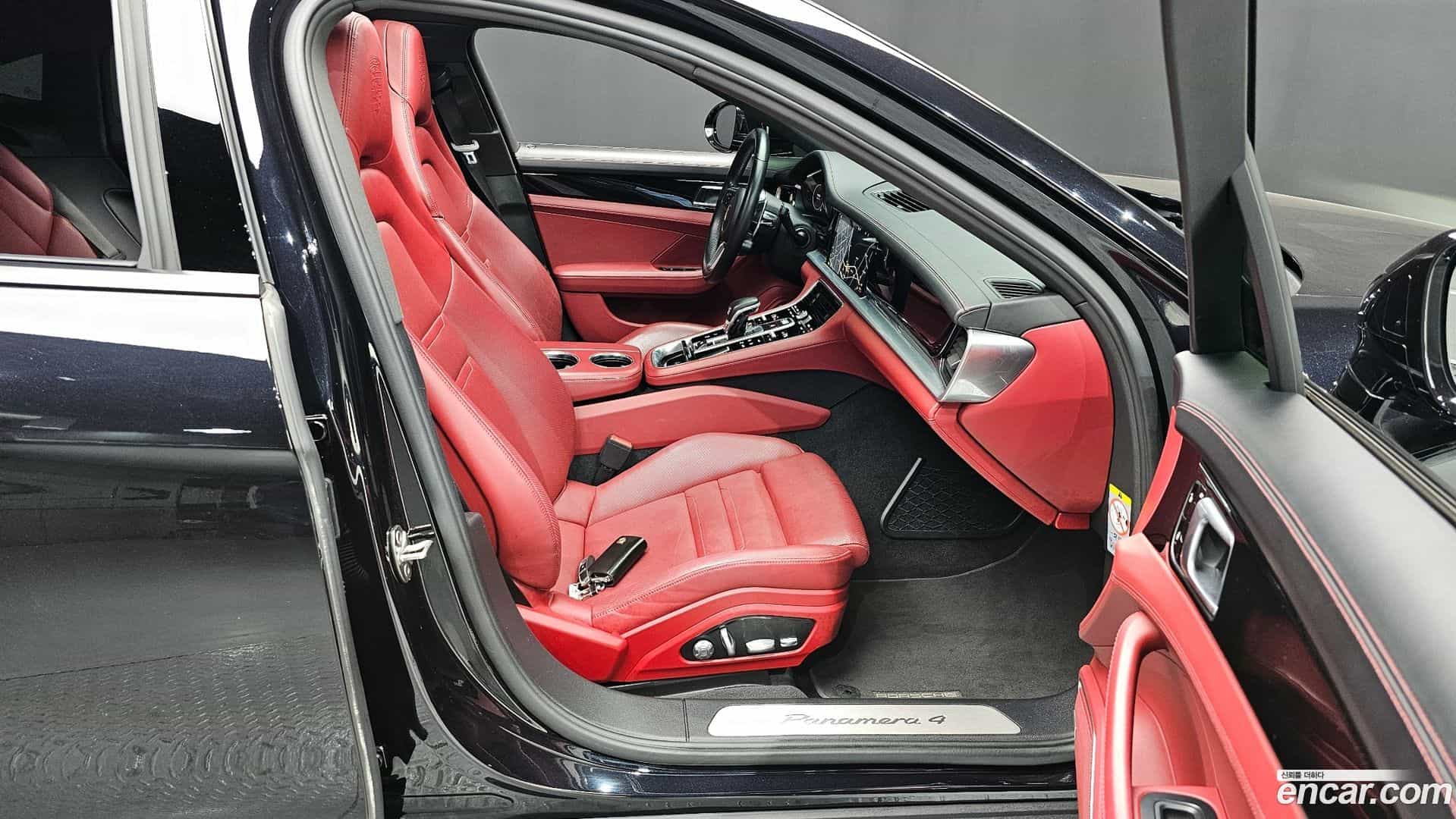 Panamera Porsche 2018.11-OPTION-015