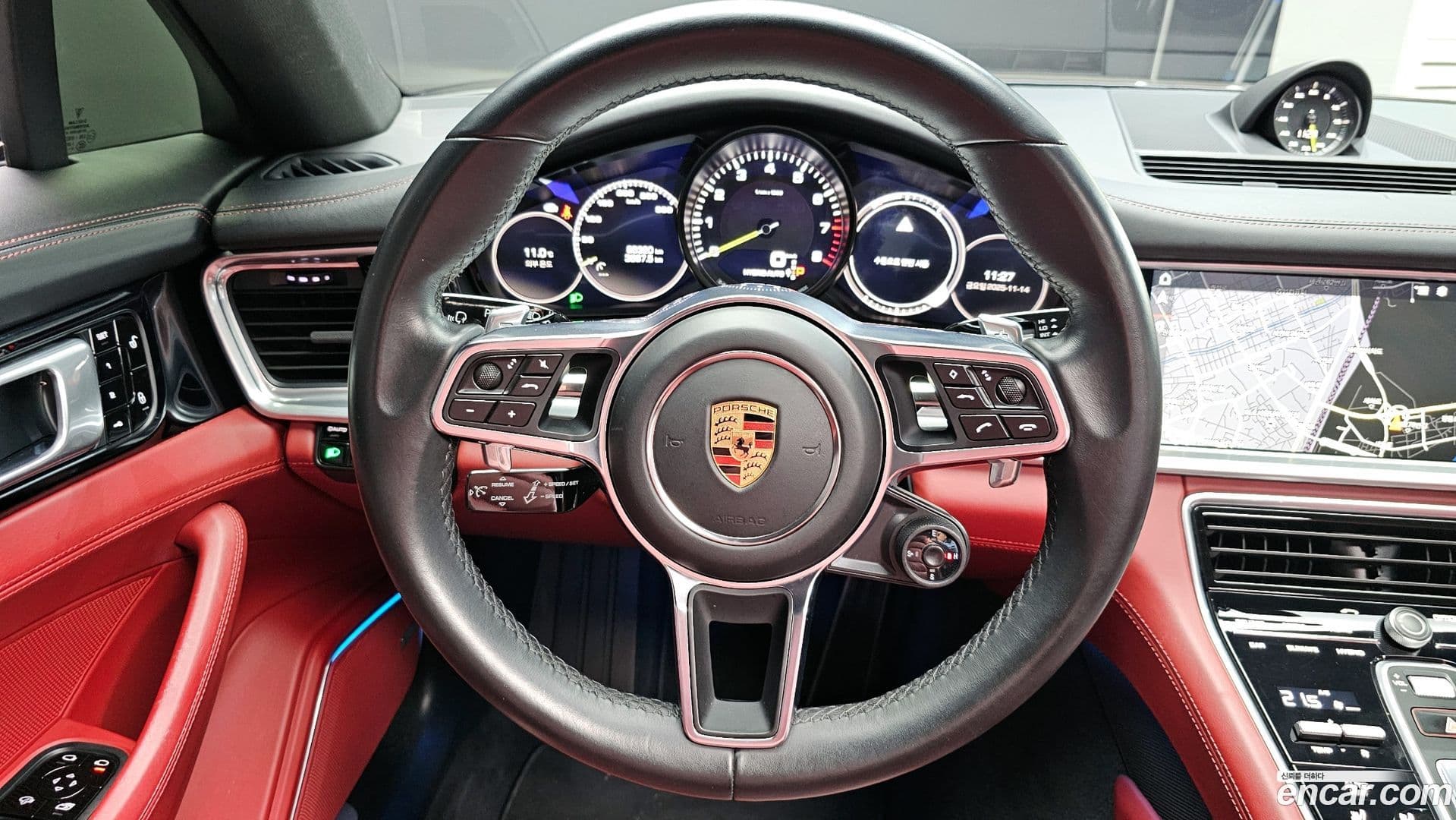 Main__Slider__Photo:Panamera Porsche 2018.11-12