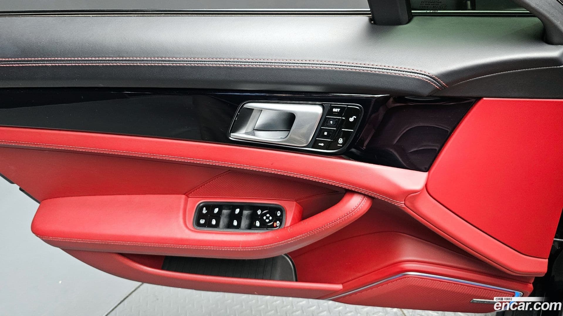 Main__Slider__Photo:Panamera Porsche 2018.11-16