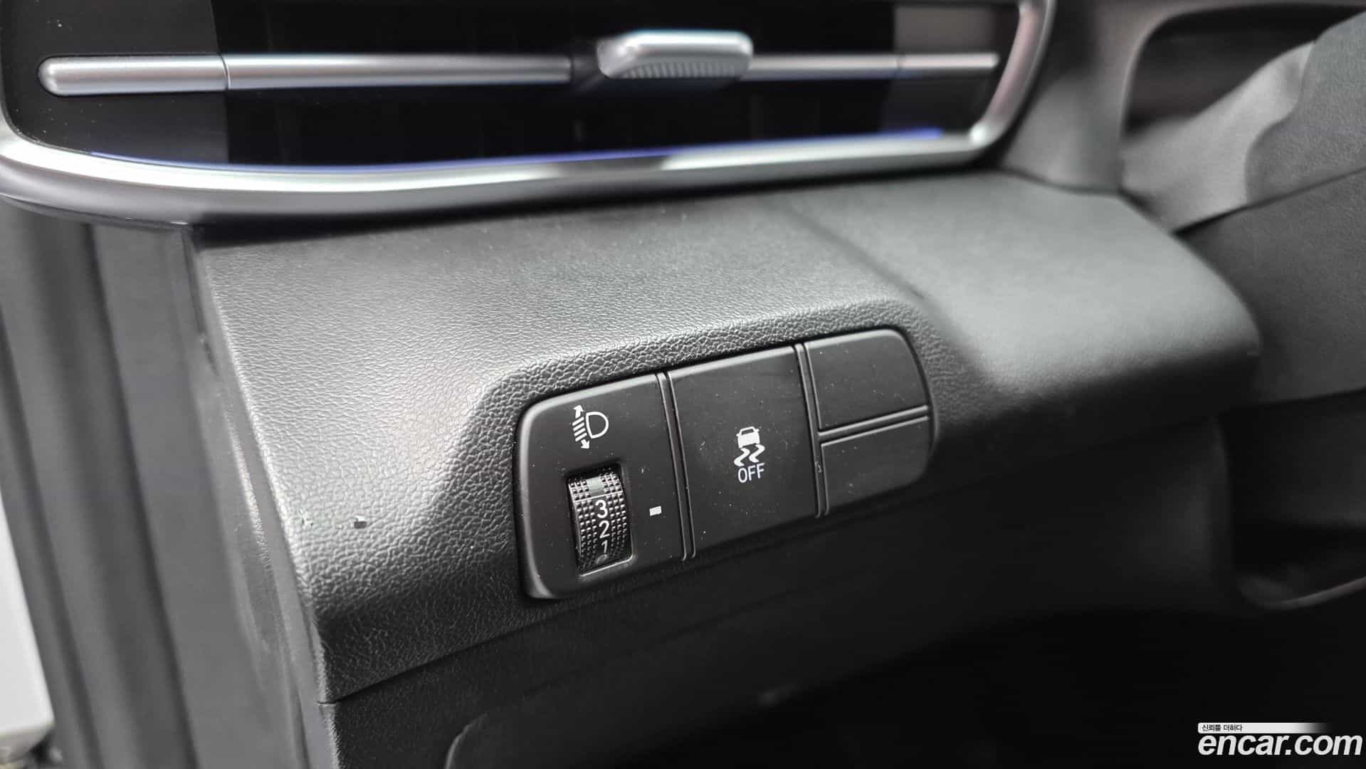 AVANTE Hyundai 2024.4-OPTION-021