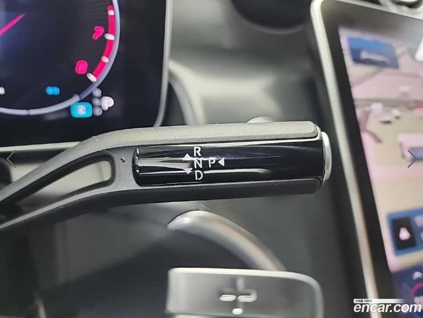 GLC-Class Mercedes-Benz 2023.8-INNER-008