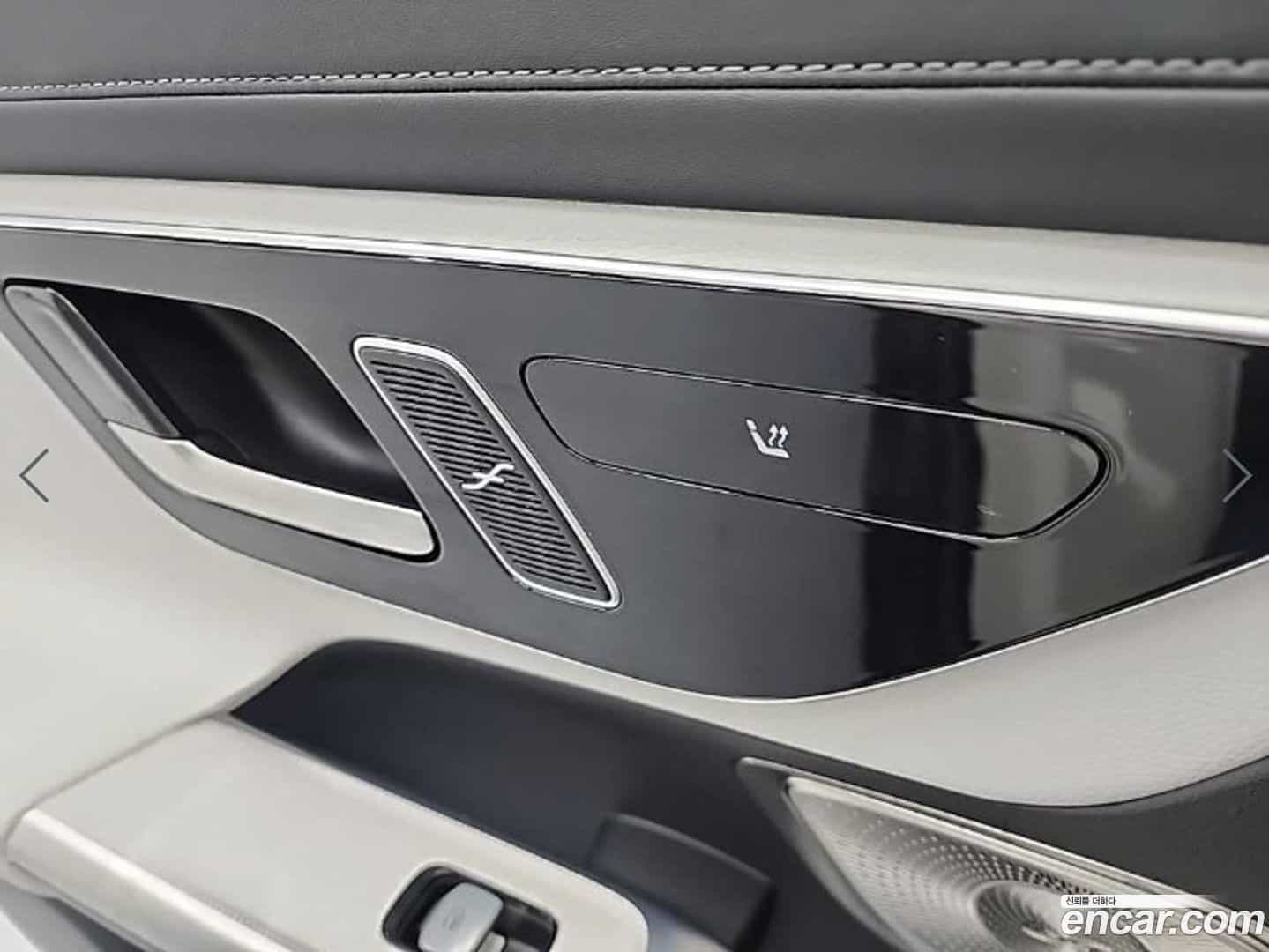 GLC-Class Mercedes-Benz 2023.8-OPTION-018