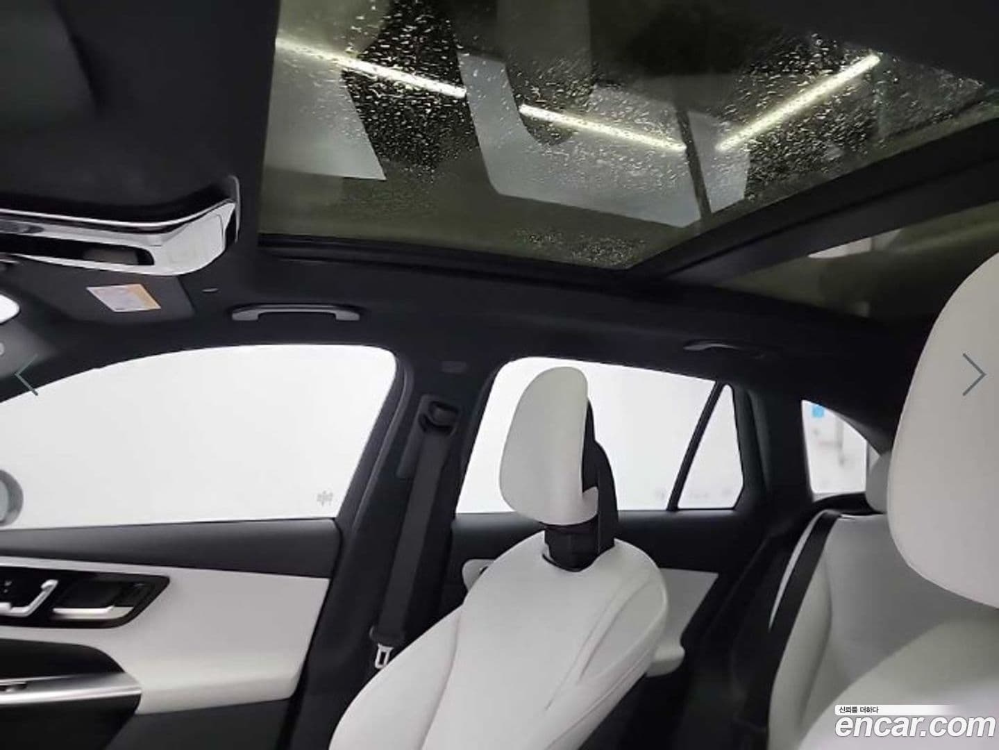 Main__Slider__Photo:GLC-Class Mercedes-Benz 2023.8-14