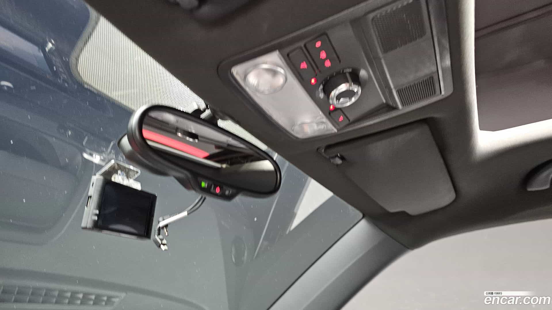 Beatle Volkswagen 2013.11-OPTION-019