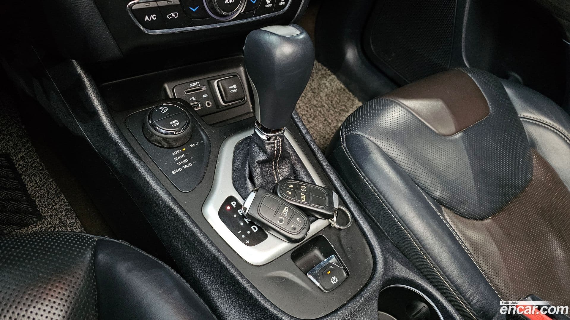 Main__Slider__Photo:Cherokee Jeep 2016.11-8