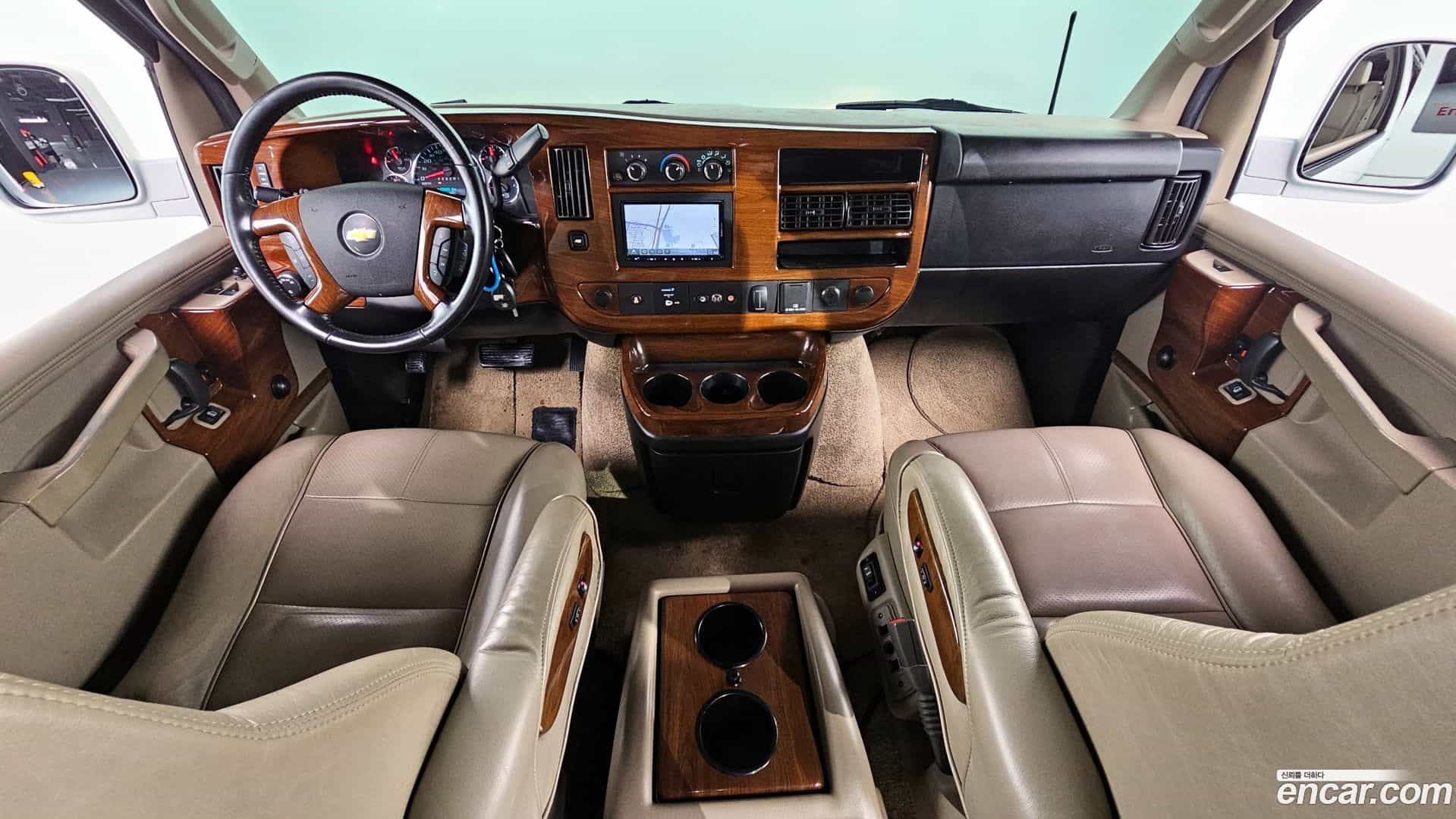 Express Van Chevrolet 2018.2-INNER-007