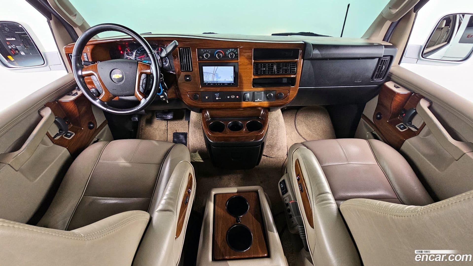 Main__Slider__Photo:Express Van Chevrolet 2018.2-6