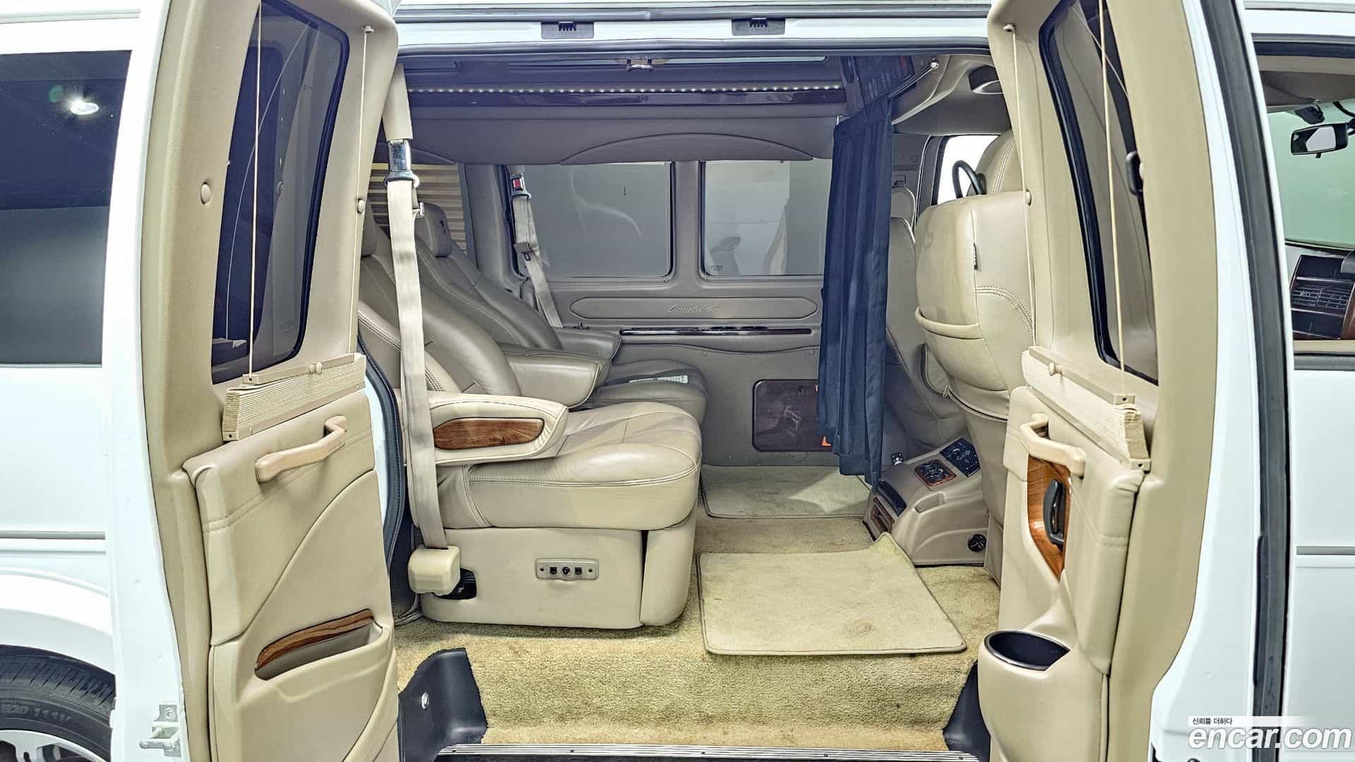 Express Van Chevrolet 2018.2-OPTION-015