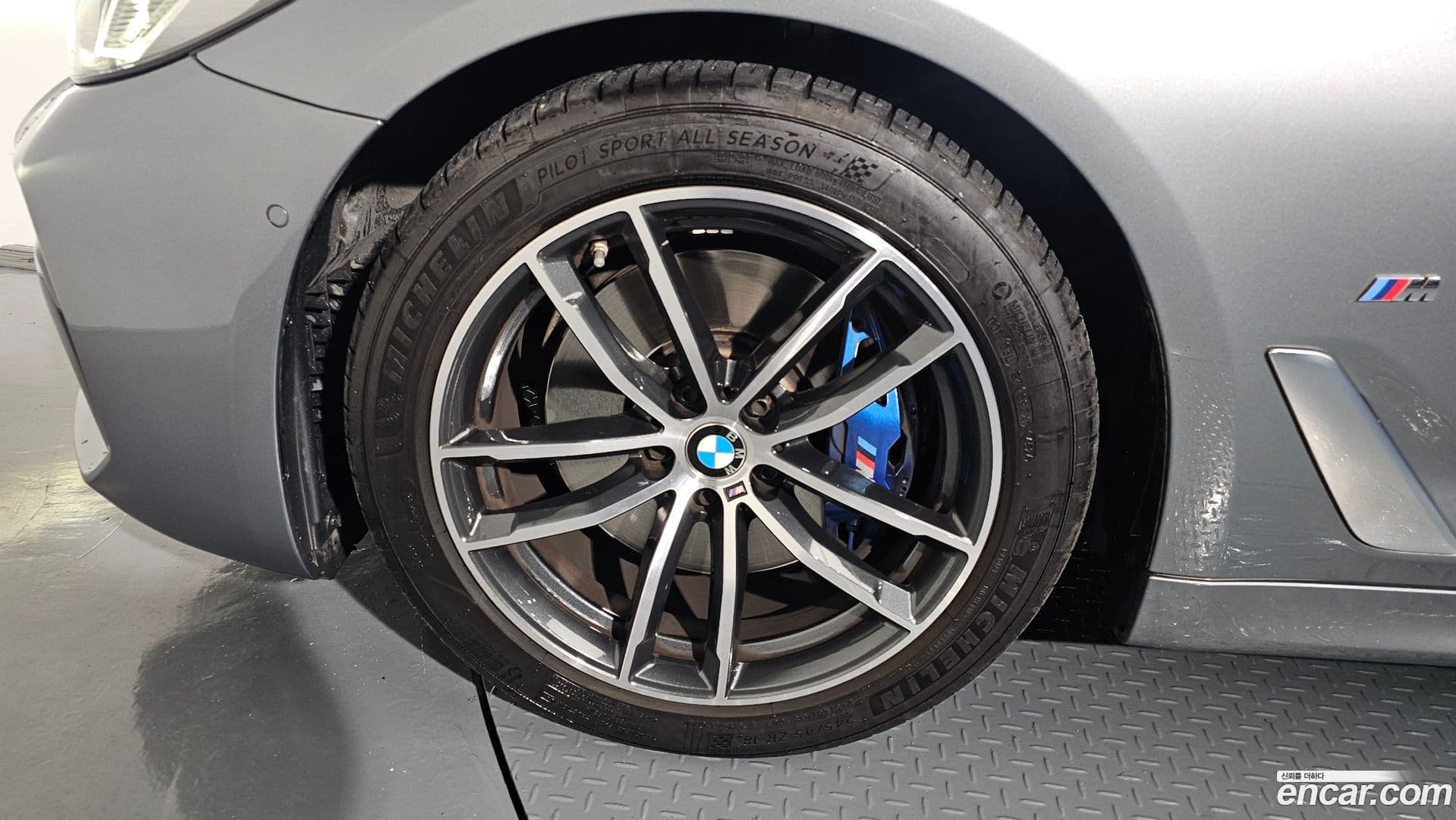 Main__Slider__Photo:5-Series BMW 2023.0-4