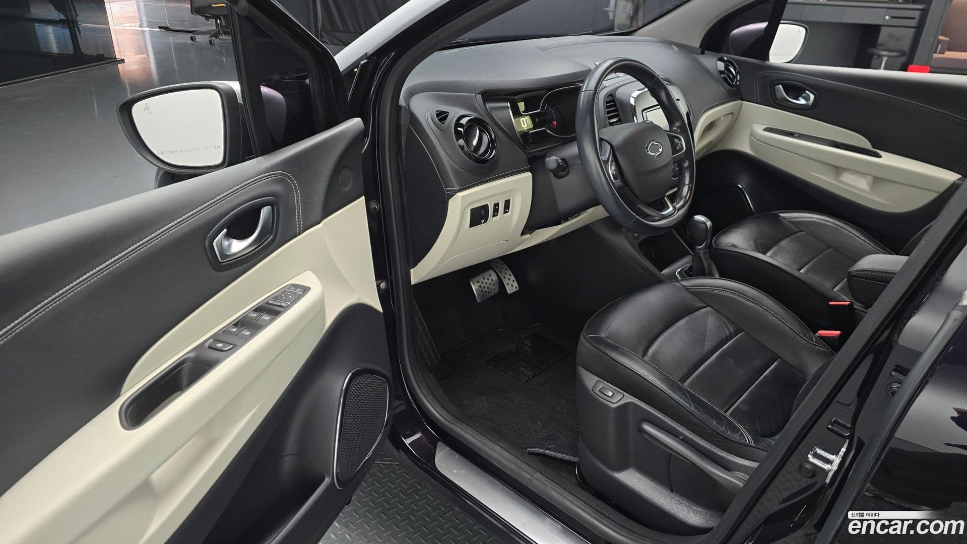 Main__Slider__Photo:QM3 Renault-KoreaSamsung 2019.7-10