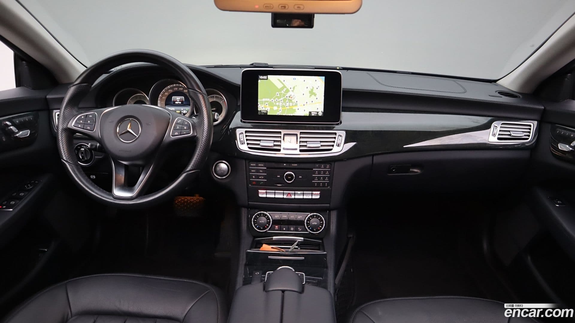 Main__Slider__Photo:CLS-Class Mercedes-Benz 2016.4-5