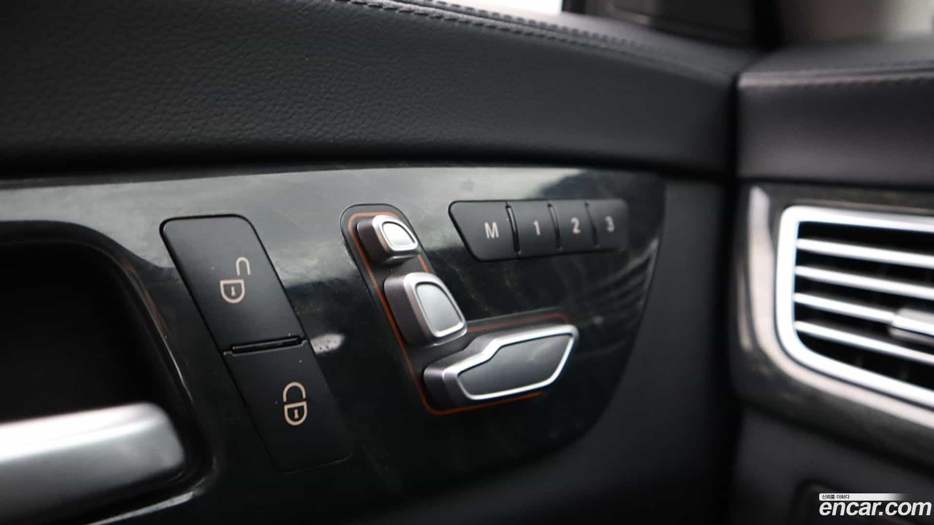 CLS-Class Mercedes-Benz 2016.4-OPTION-017