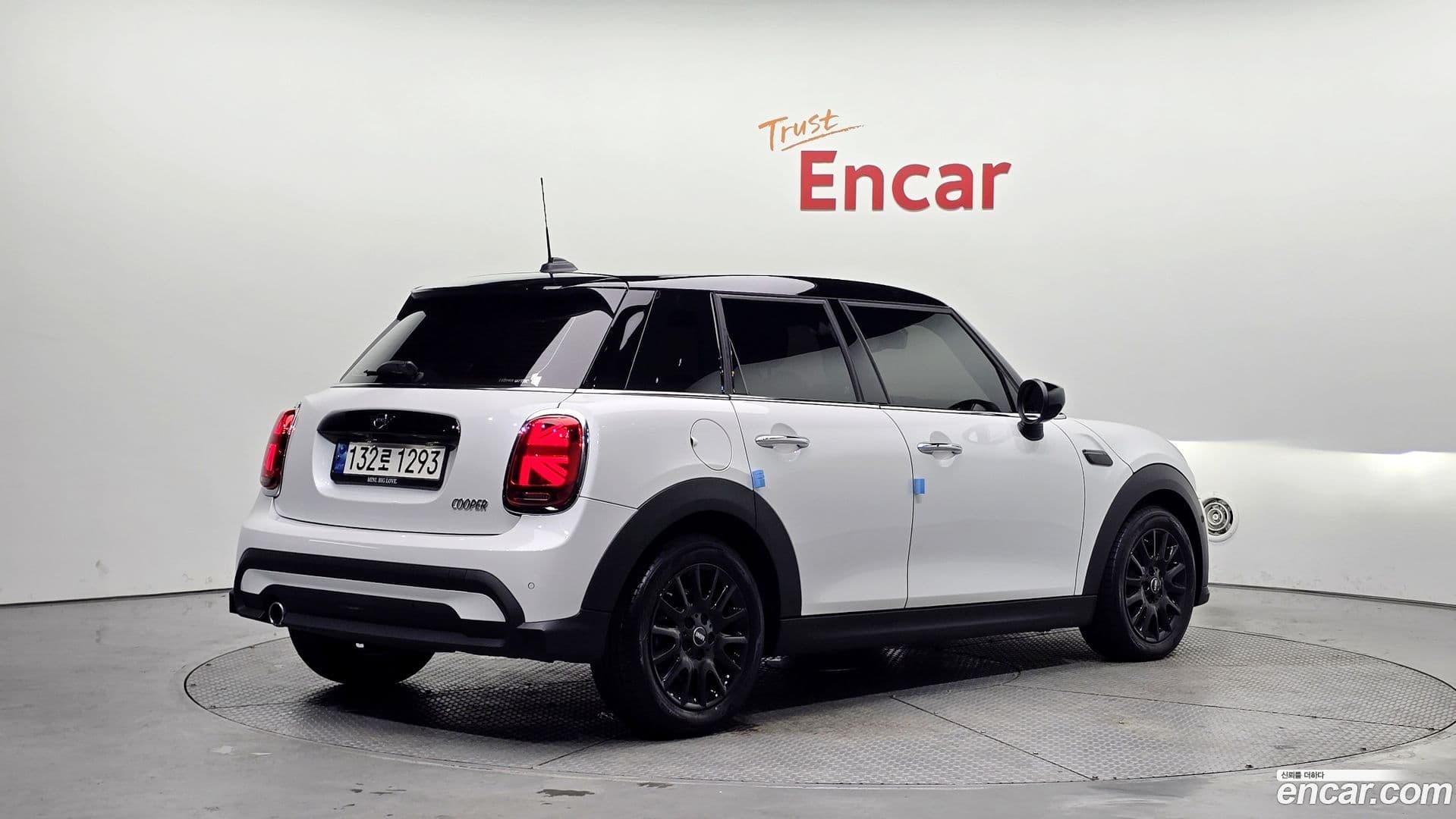 Main__Slider__Photo:Cooper Mini 2024.1-1