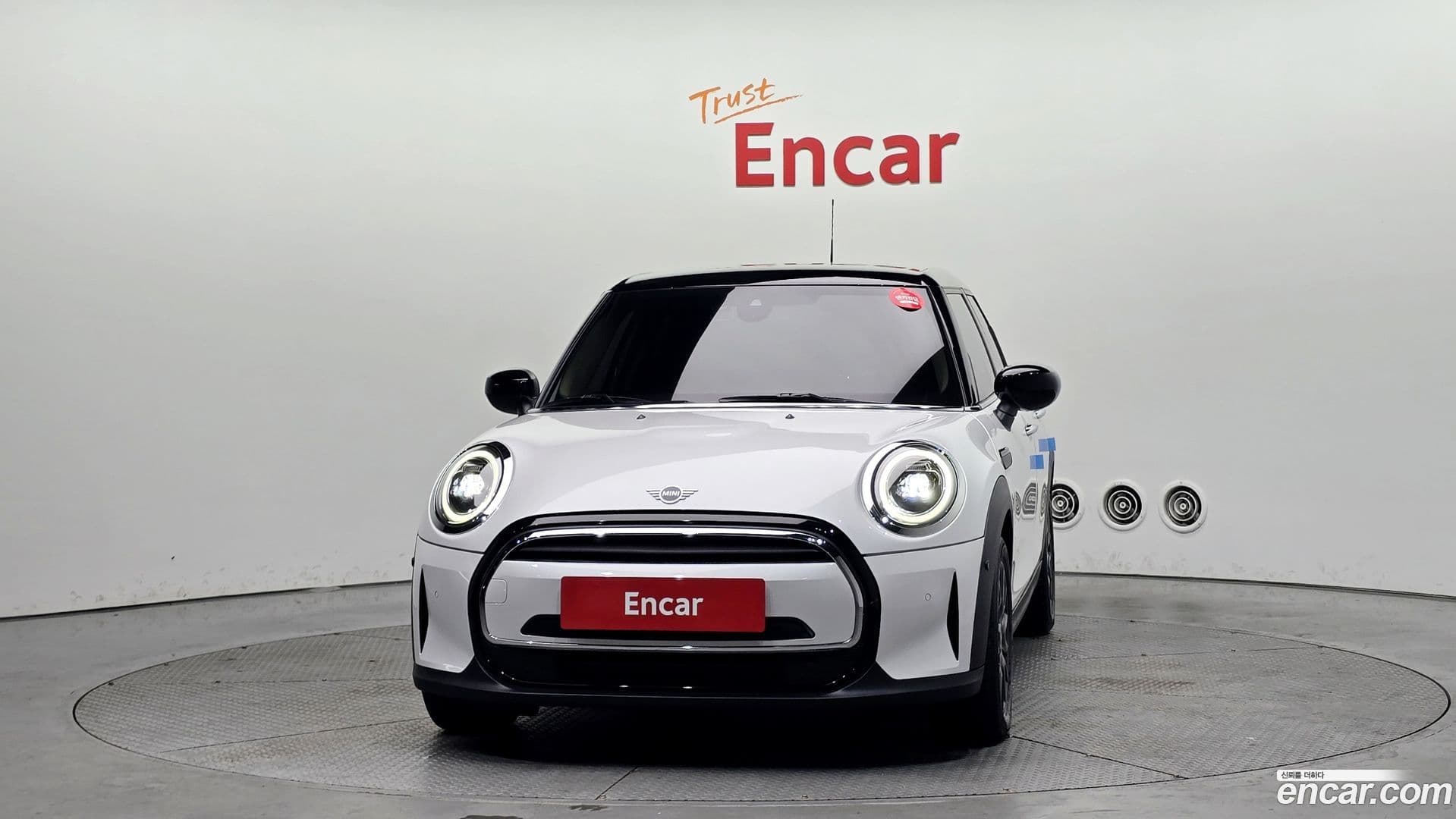 Main__Slider__Photo:Cooper Mini 2024.1-2