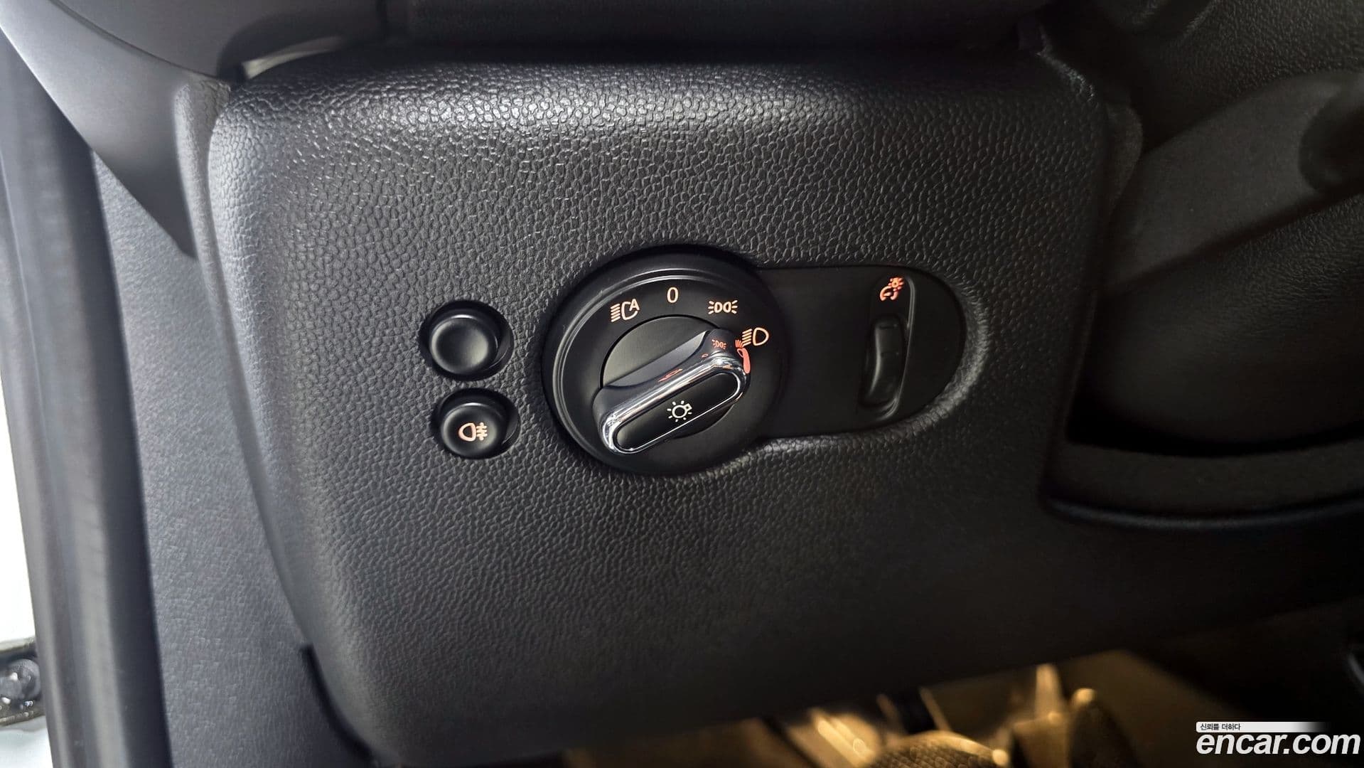 Main__Slider__Photo:Cooper Mini 2024.1-12