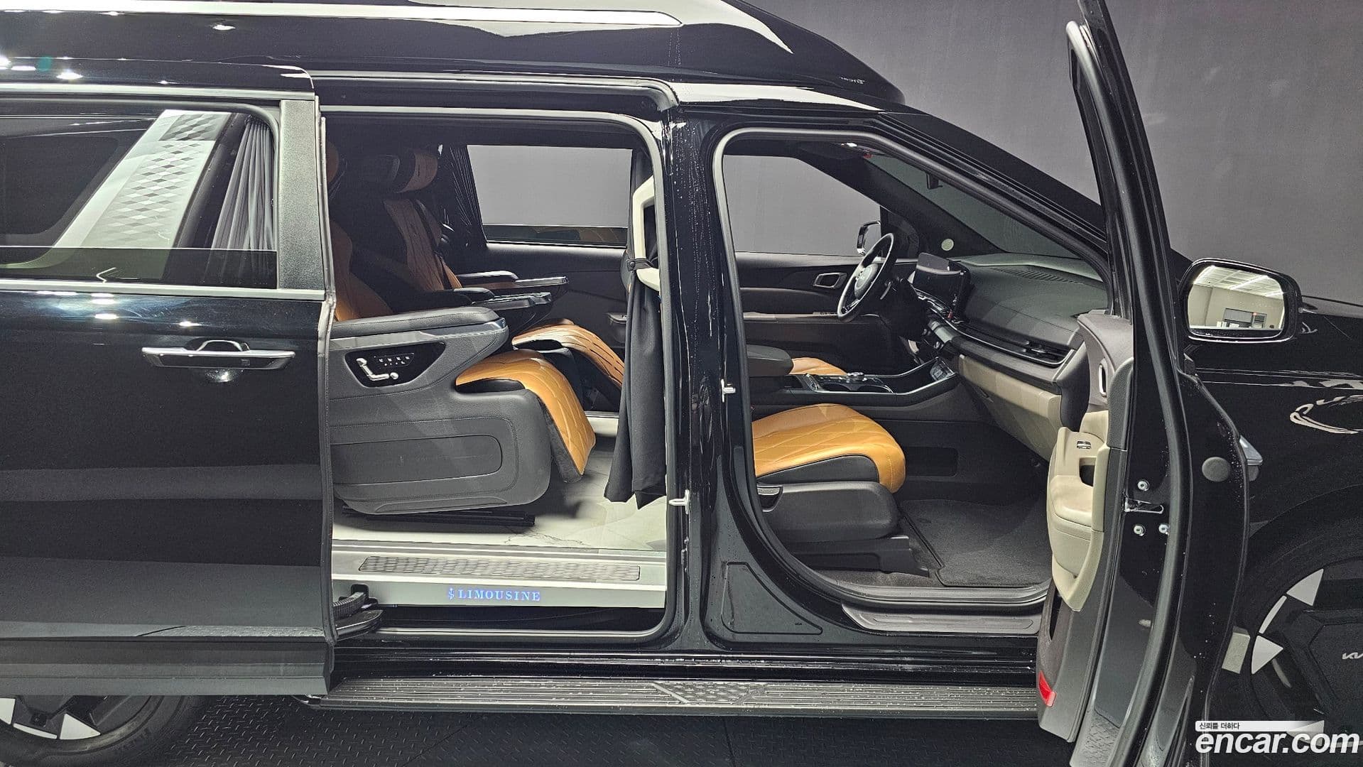 Main__Slider__Photo:Canival Kia 2024.9-9