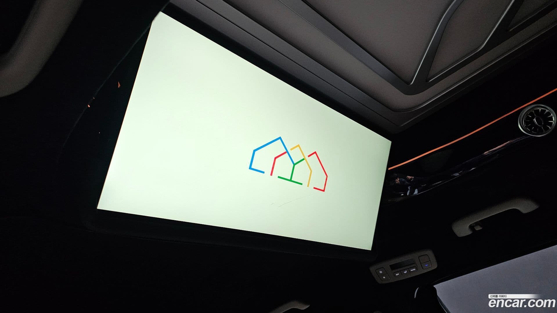 Main__Slider__Photo:Canival Kia 2024.9-17