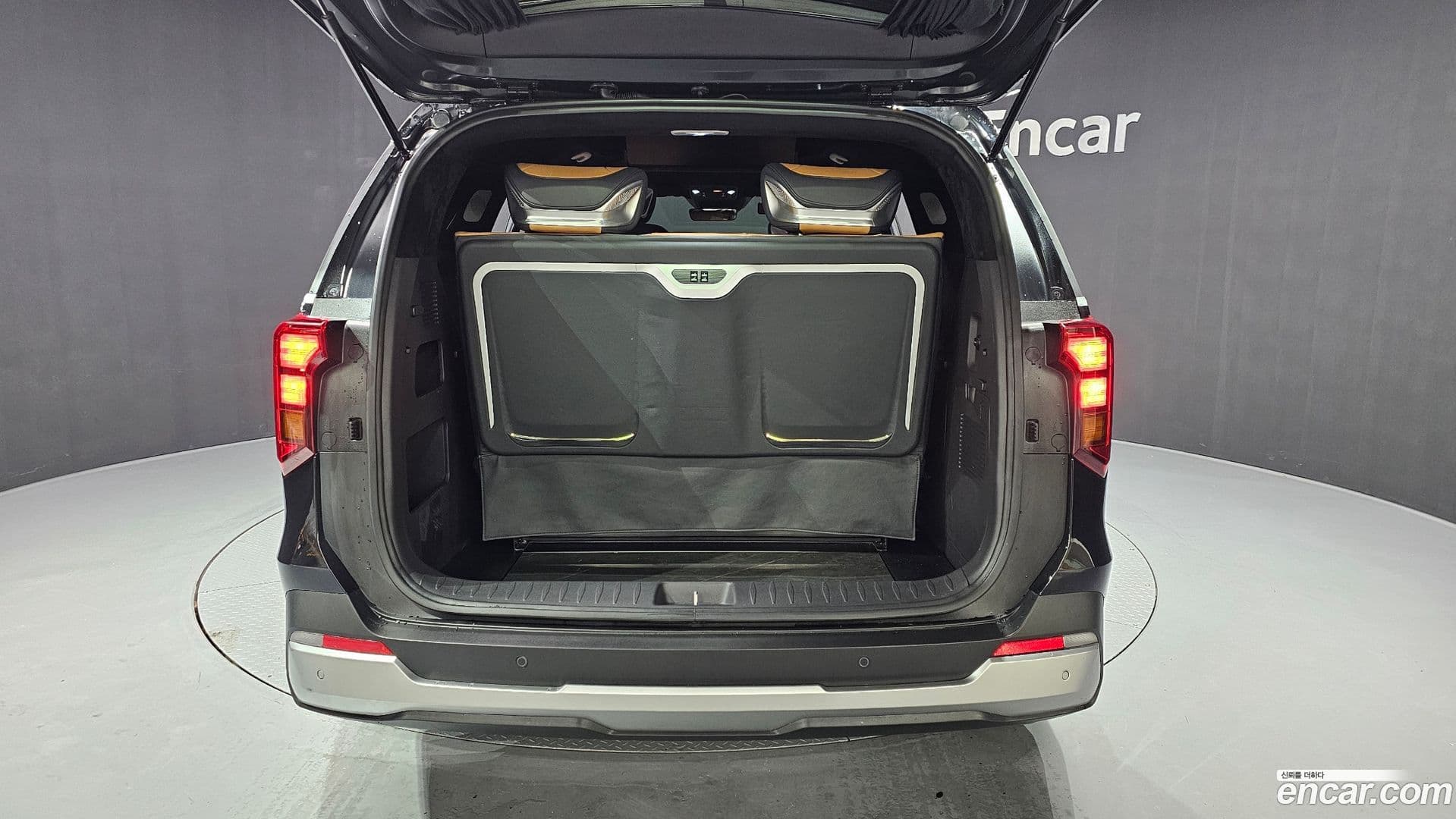 Main__Slider__Photo:Canival Kia 2024.9-19