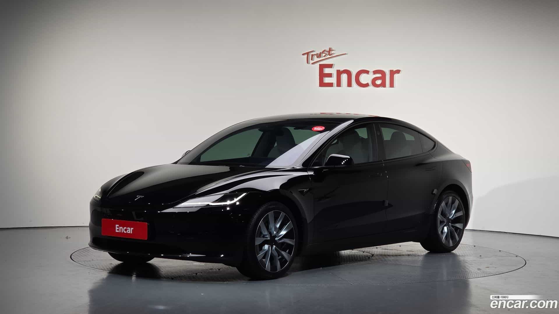 Model 3 Tesla 2024.6-OUTER-001