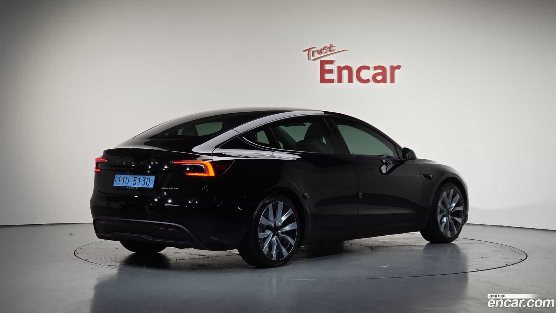 Model 3 Tesla 2024.6-OUTER-002