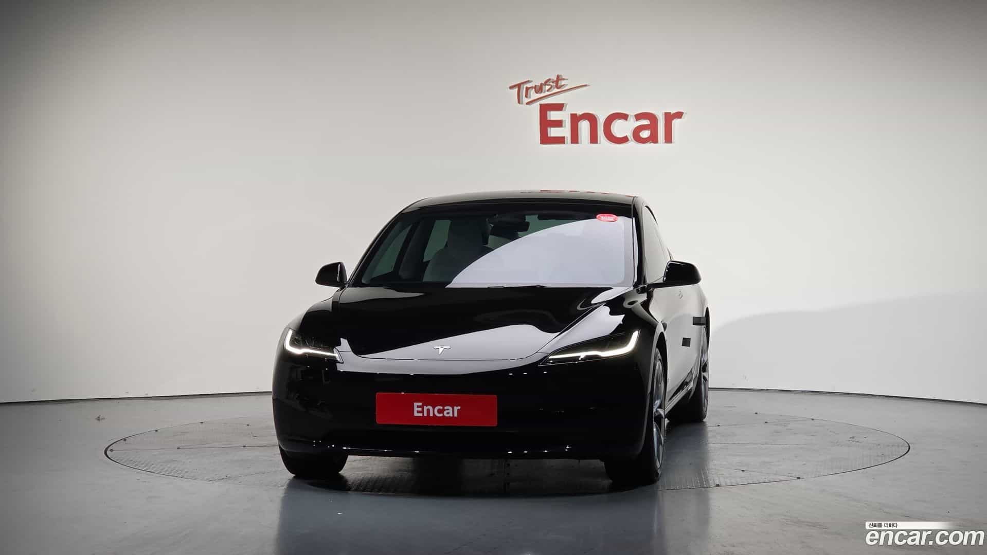 Model 3 Tesla 2024.6-OUTER-003