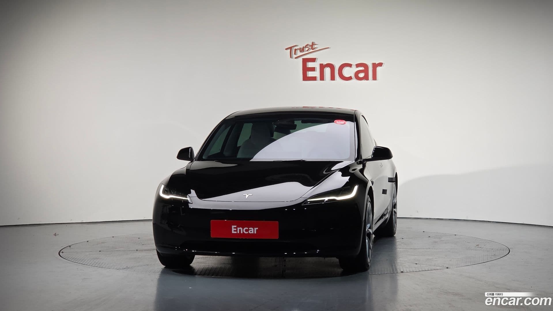 Main__Slider__Photo:Model 3 Tesla 2024.6-2