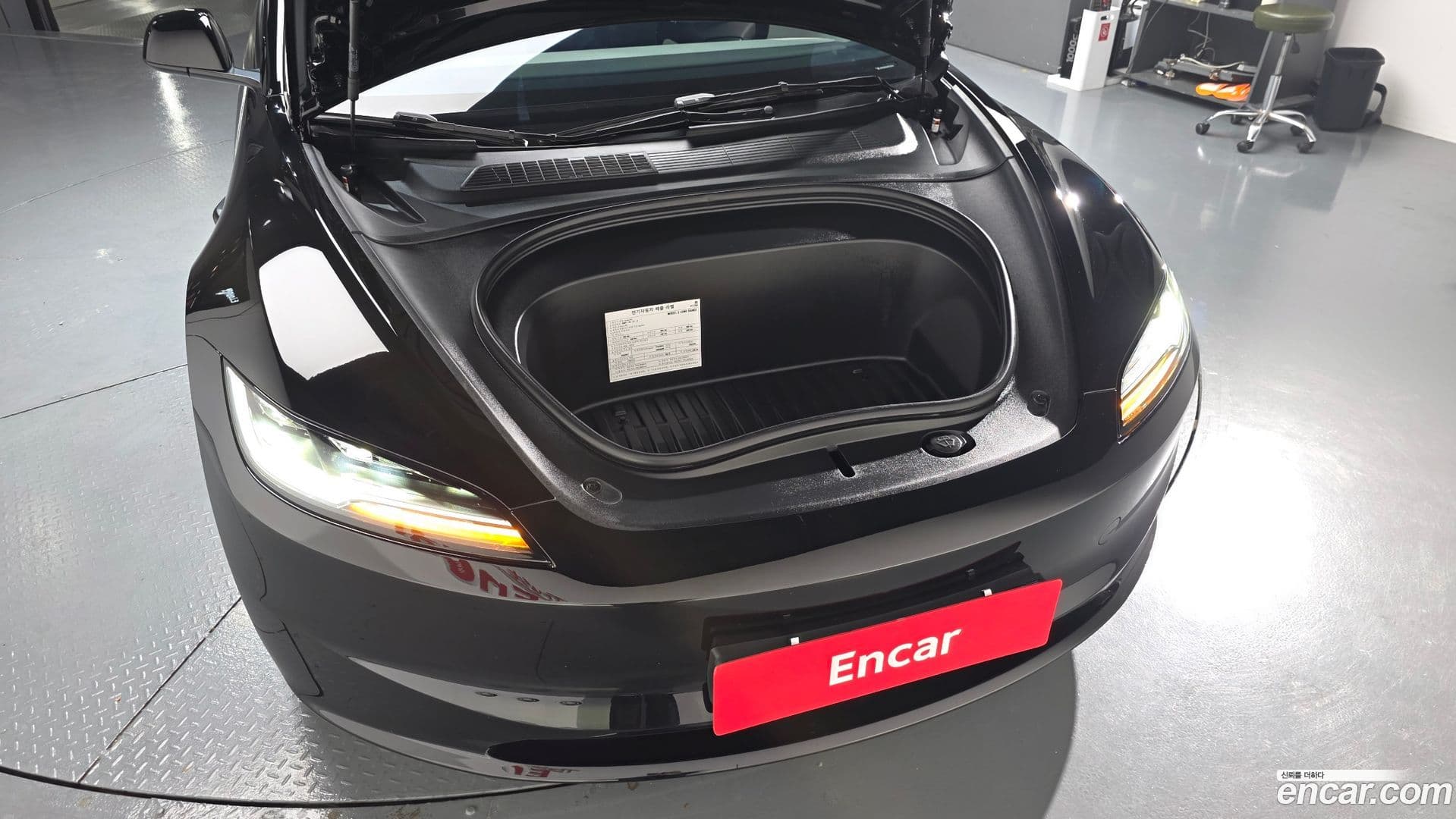 Main__Slider__Photo:Model 3 Tesla 2024.6-5