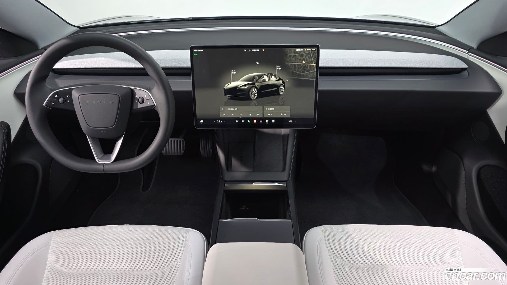 Main__Slider__Photo:Model 3 Tesla 2024.6-6
