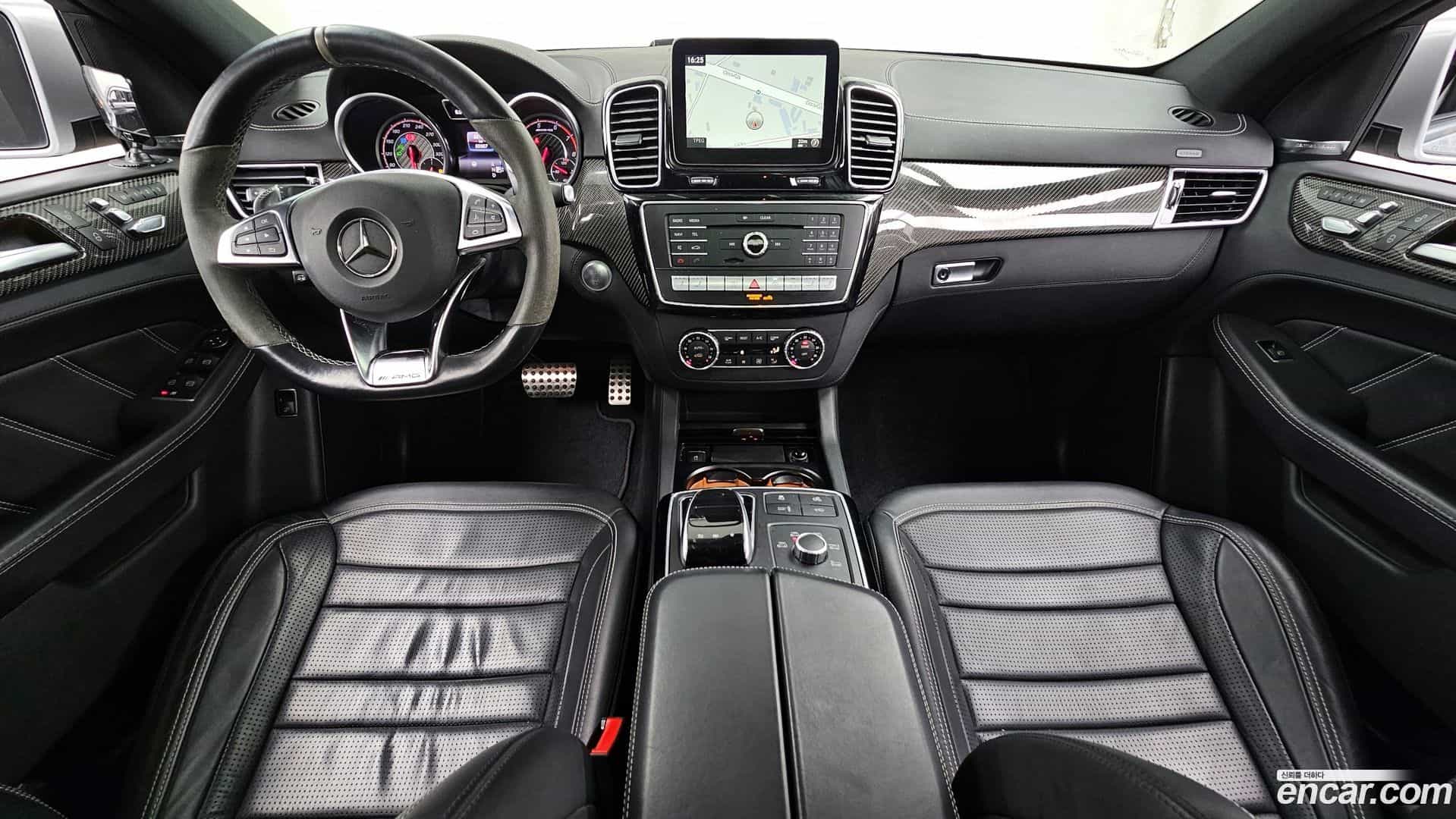 GLE-Class Mercedes-Benz 2017.11-INNER-007