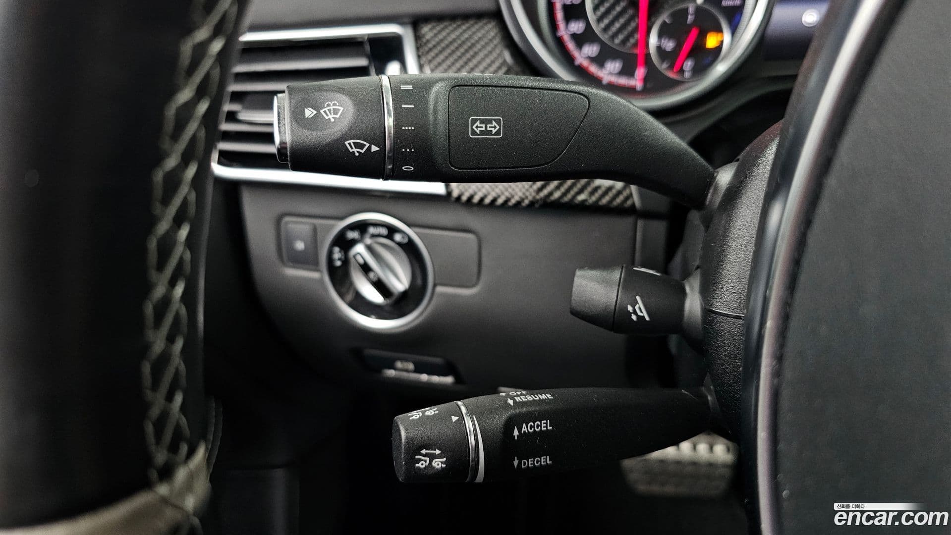 Main__Slider__Photo:GLE-Class Mercedes-Benz 2017.11-13