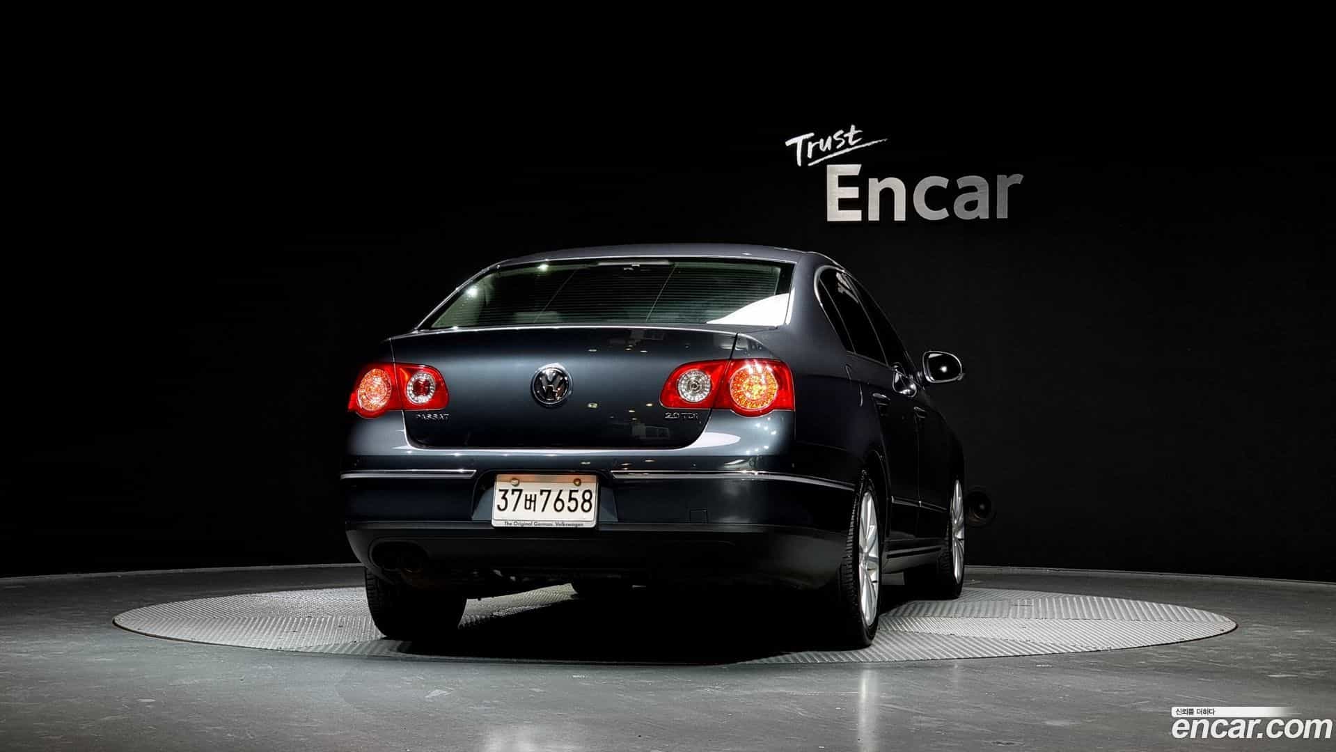 Passat Volkswagen 2010.11-OUTER-004