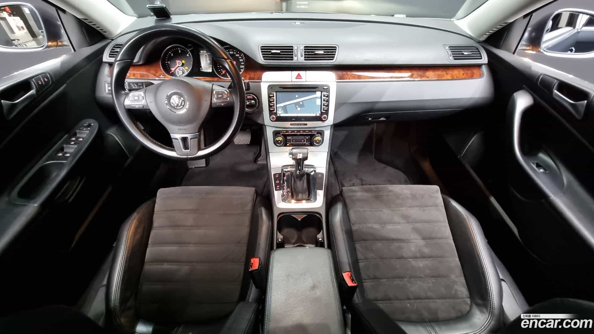 Passat Volkswagen 2010.11-INNER-007