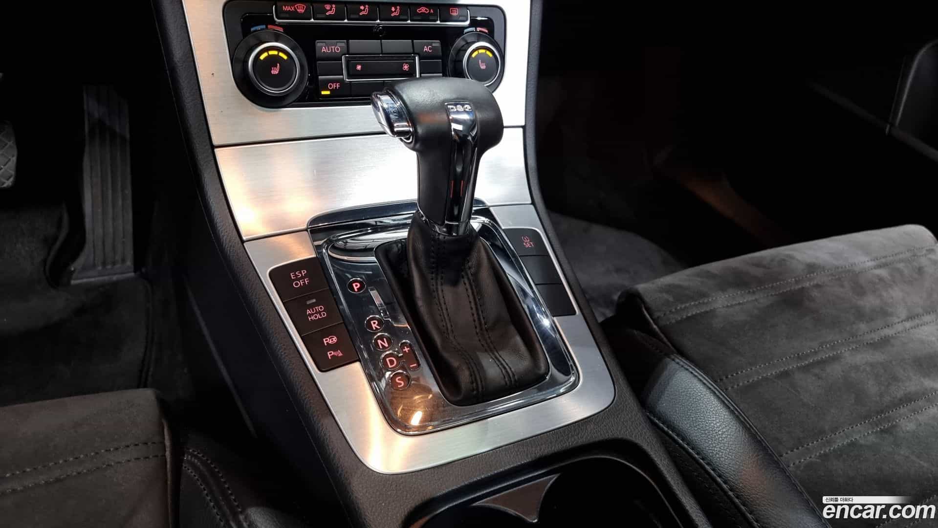 Passat Volkswagen 2010.11-INNER-009