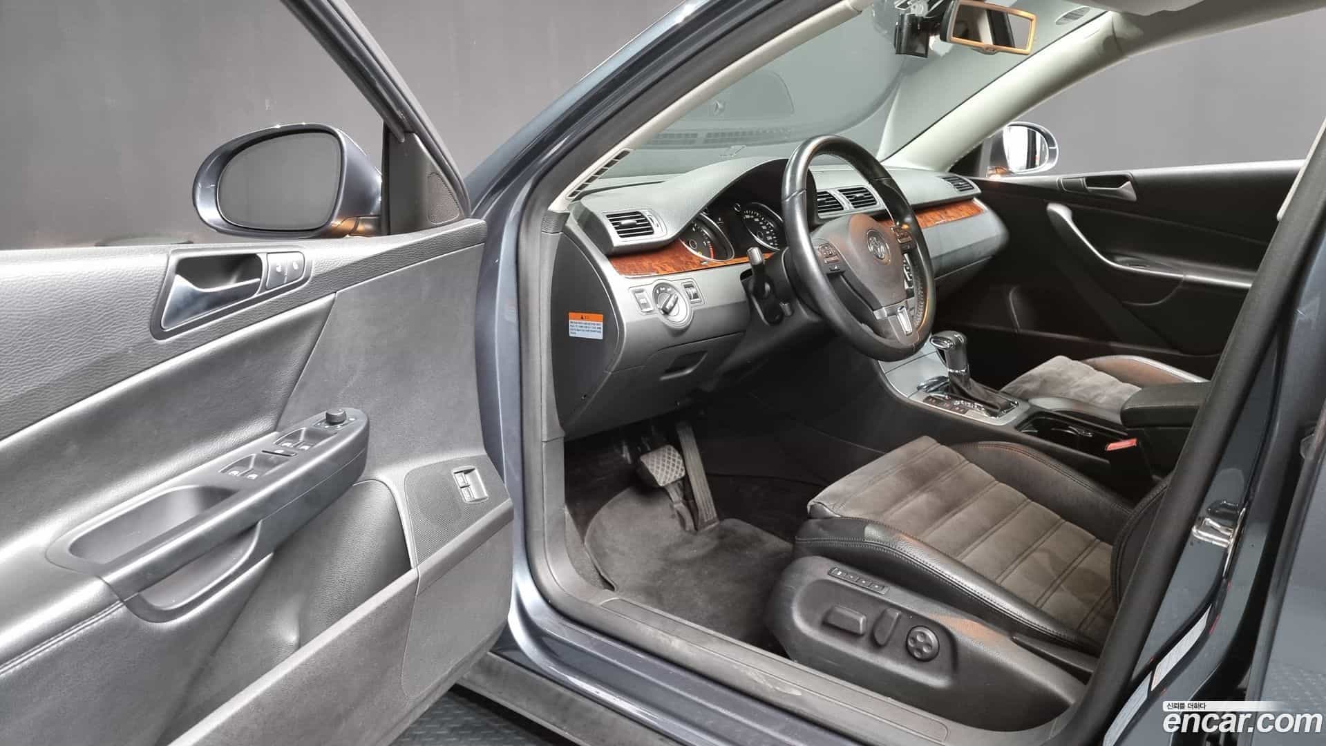 Passat Volkswagen 2010.11-INNER-010