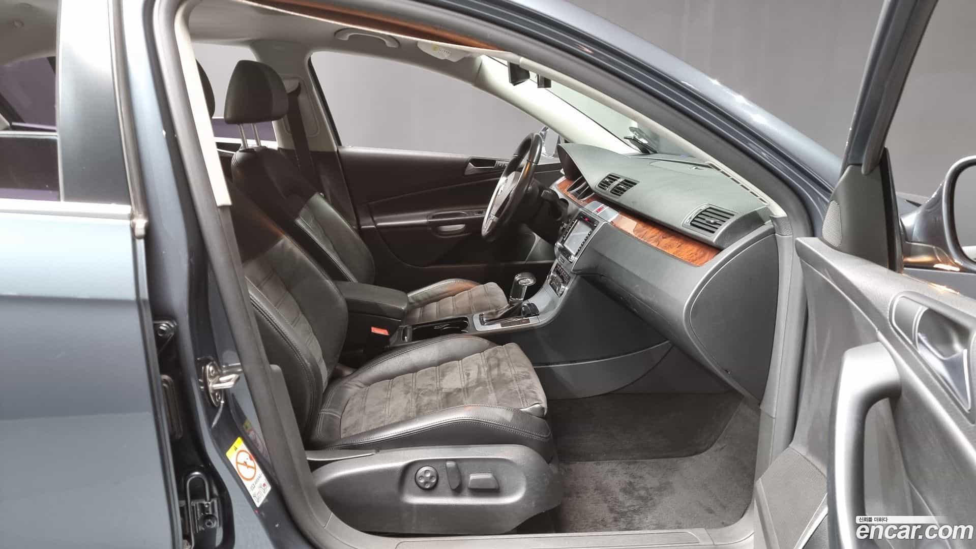 Passat Volkswagen 2010.11-OPTION-015