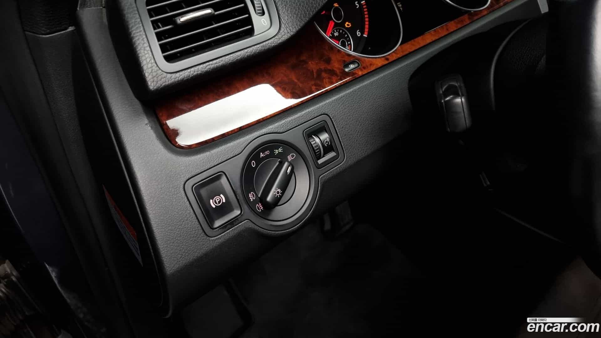 Passat Volkswagen 2010.11-OPTION-018