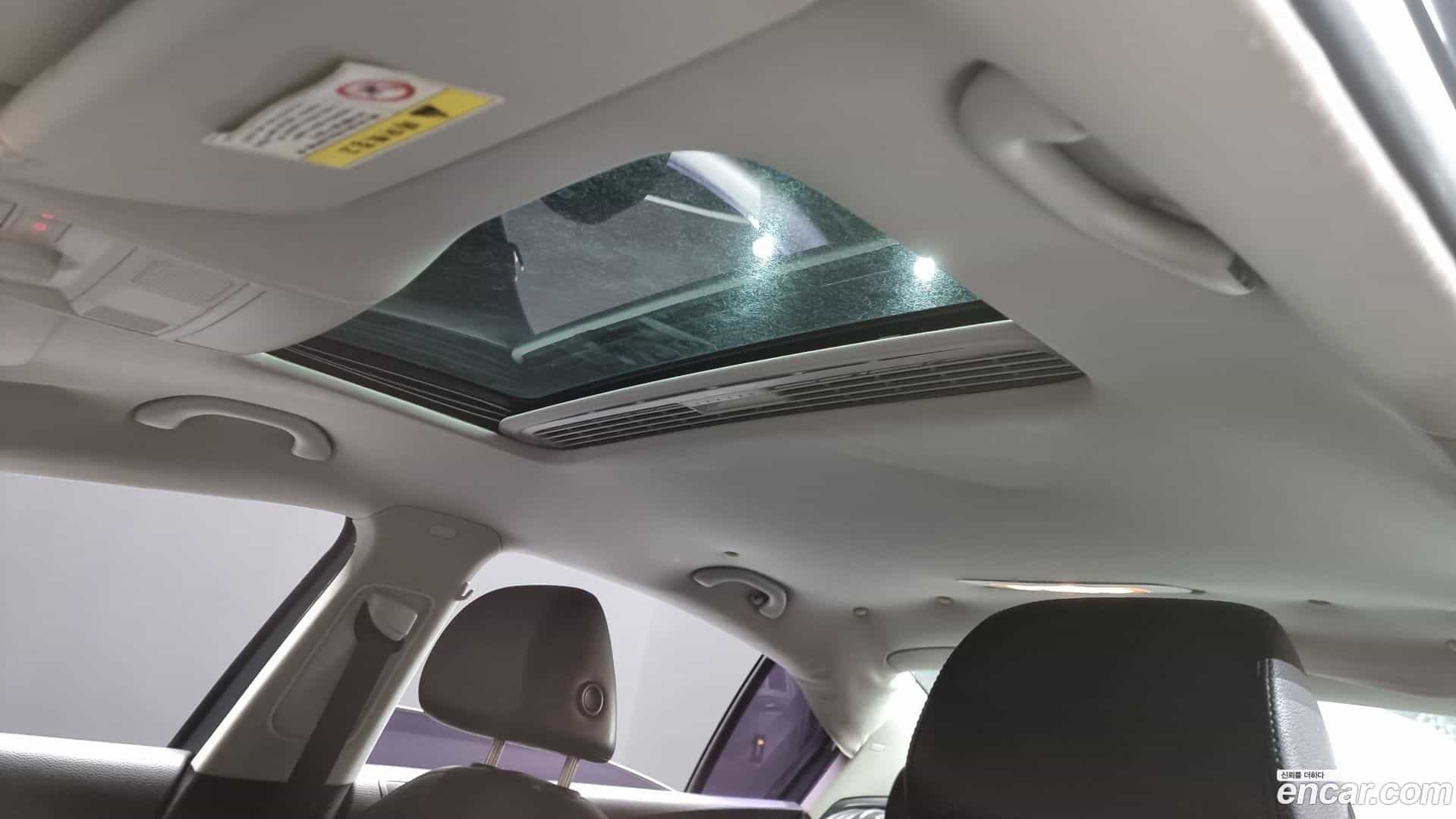 Passat Volkswagen 2010.11-OPTION-023