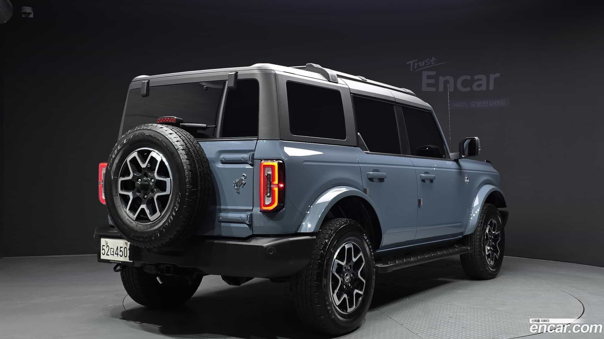 Bronco Ford 2023.11-OUTER-002