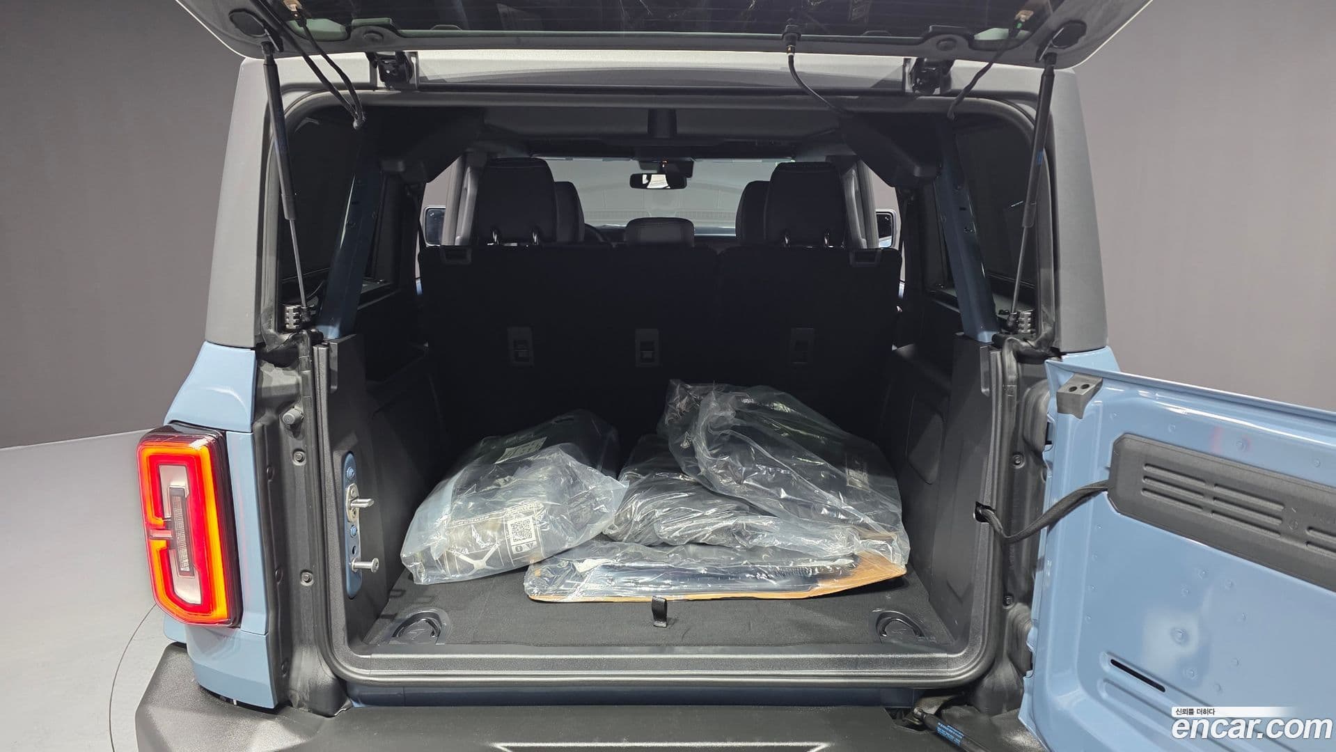 Main__Slider__Photo:Bronco Ford 2023.11-19