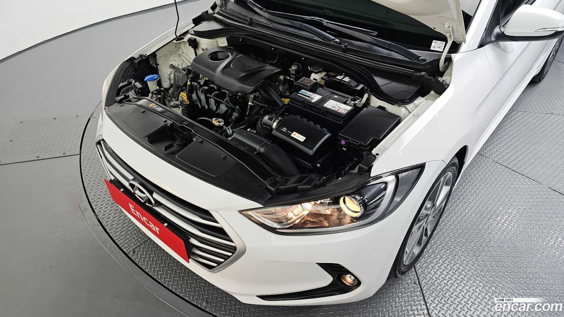 AVANTE Hyundai 2017.9-INNER-006