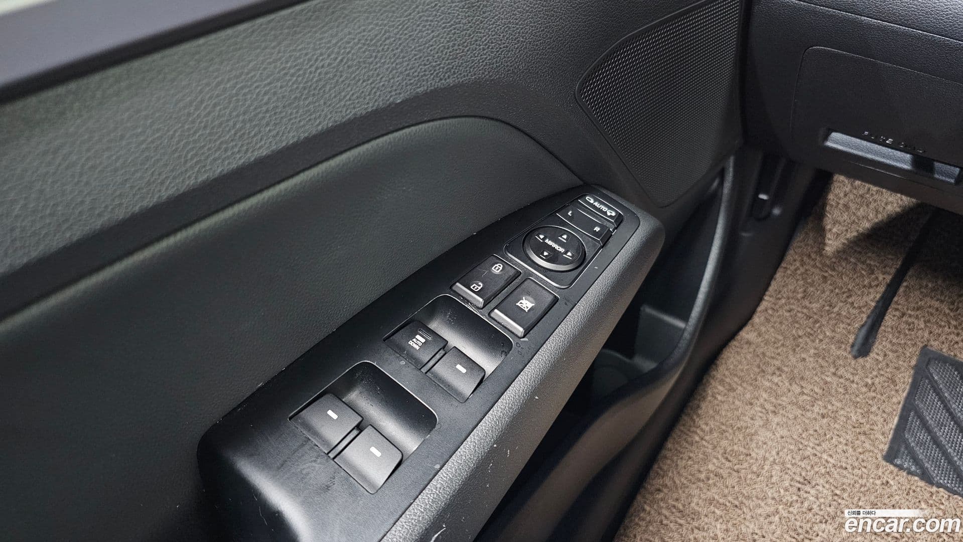 Main__Slider__Photo:AVANTE Hyundai 2017.9-12