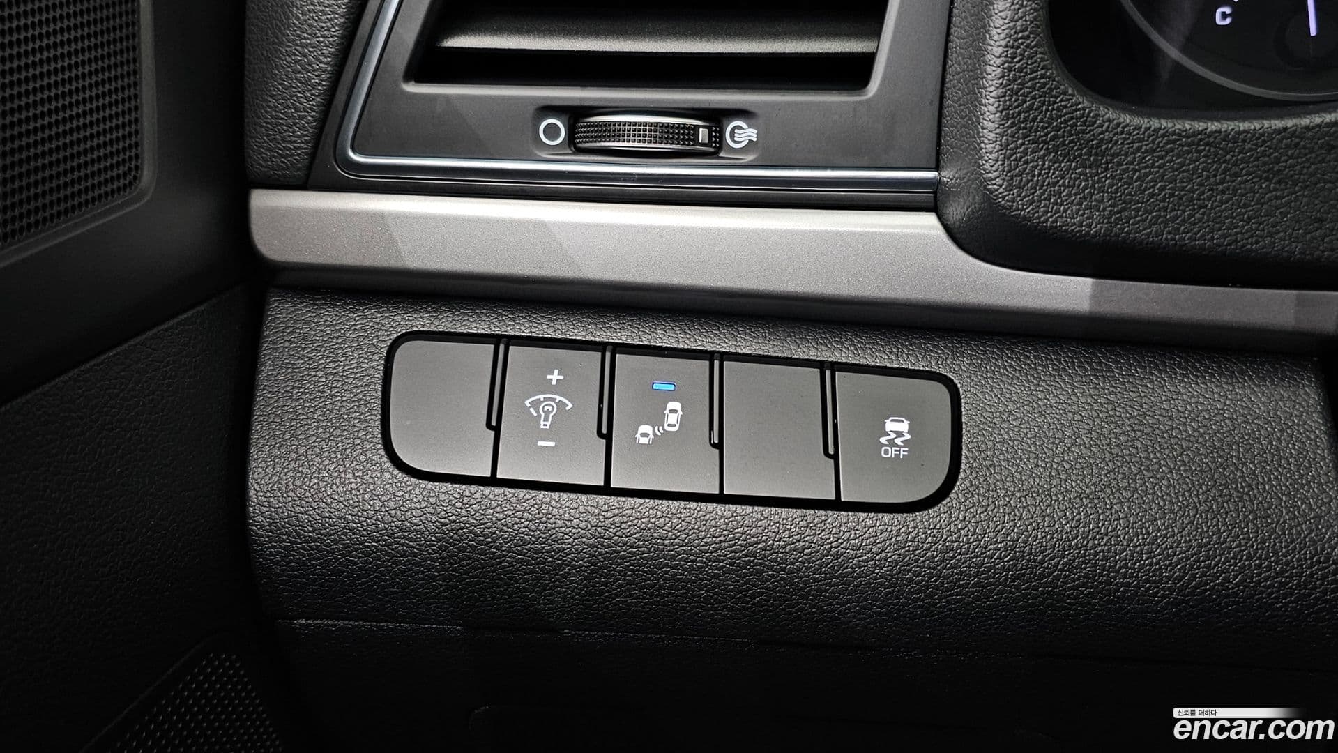 Main__Slider__Photo:AVANTE Hyundai 2017.9-13