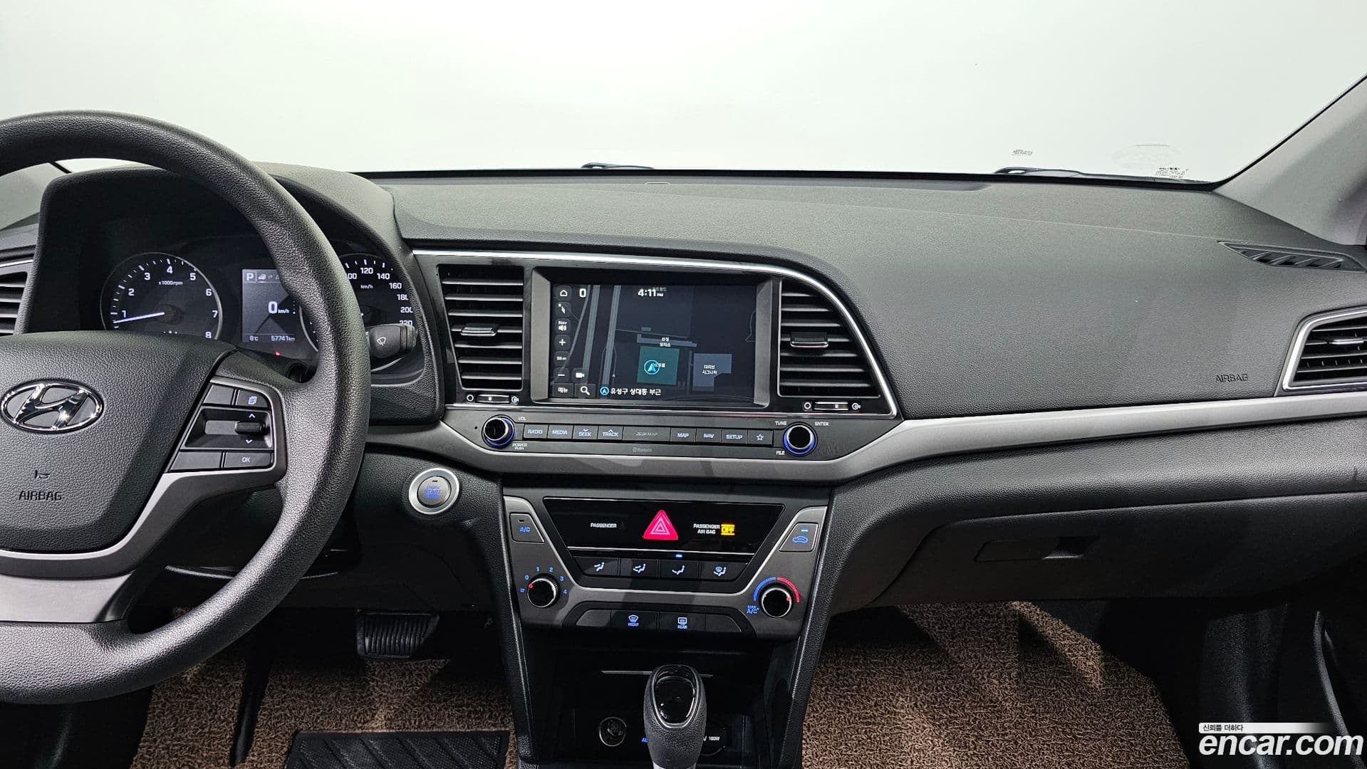 Main__Slider__Photo:AVANTE Hyundai 2017.9-16