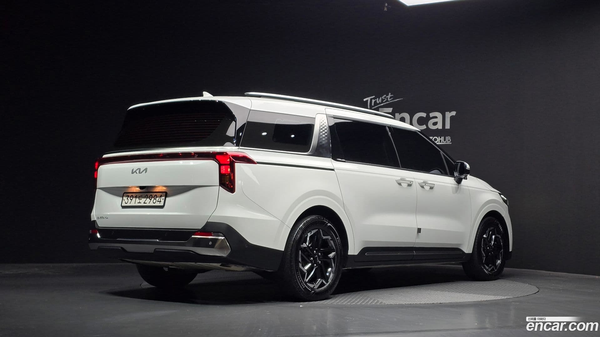 Main__Slider__Photo:Canival Kia 2024.4-1