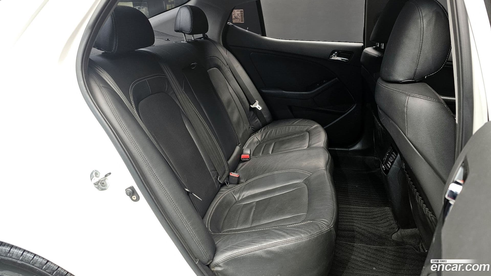 Main__Slider__Photo:K5 Kia 2012.1-11